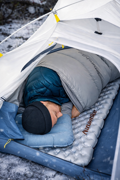 All-Season Ultralight Sleeping Pad – 5.8 R-Value Inflatable Camping Mattress for Summer, Winter & Year-Round Adventures